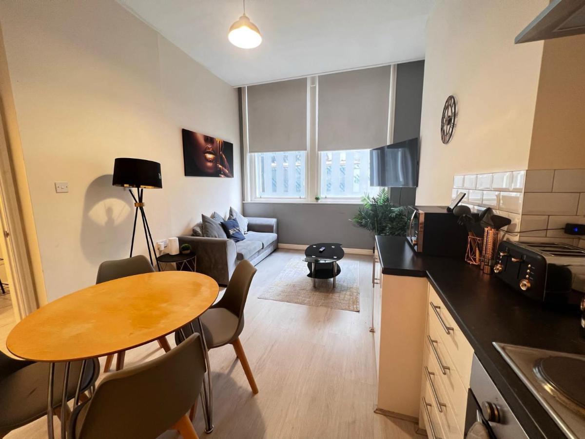 Apartment Kinetic Stays -