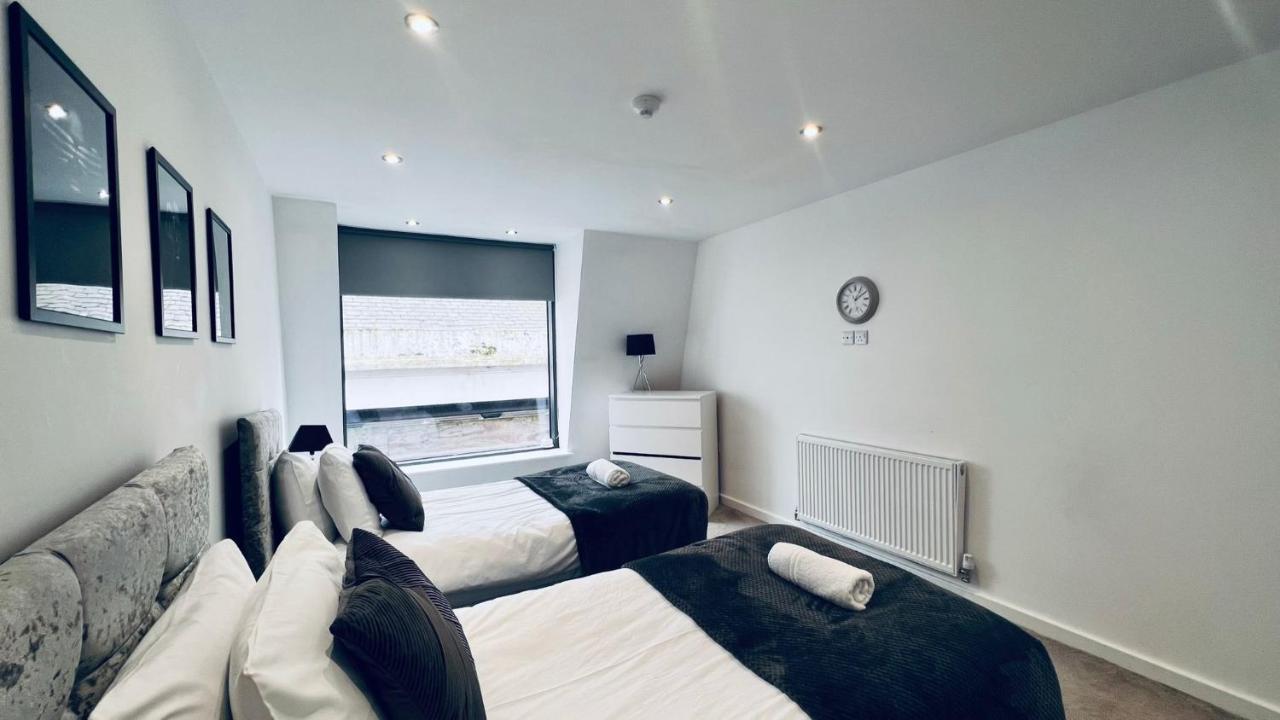 Apartment Kinetic Stays - *