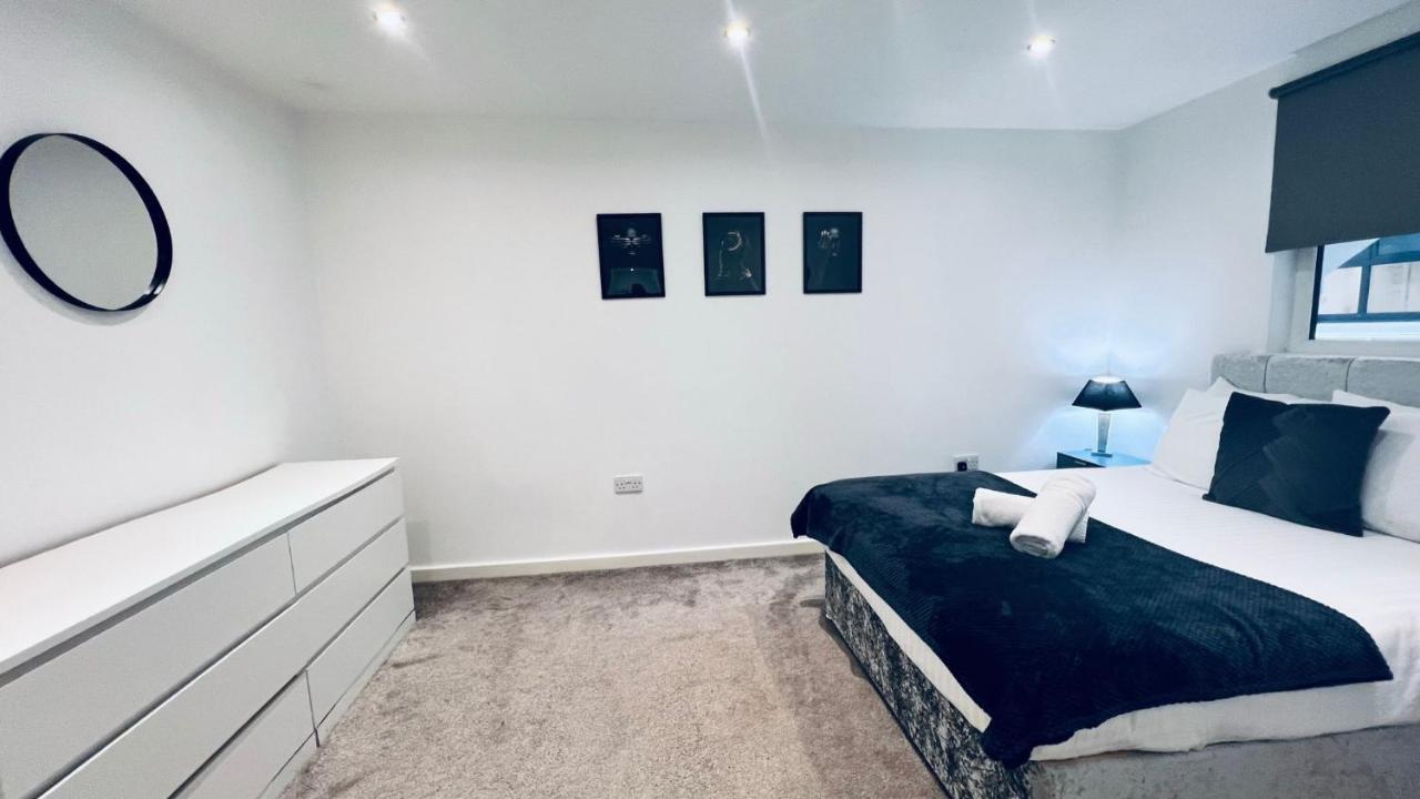 Apartment Kinetic Stays -